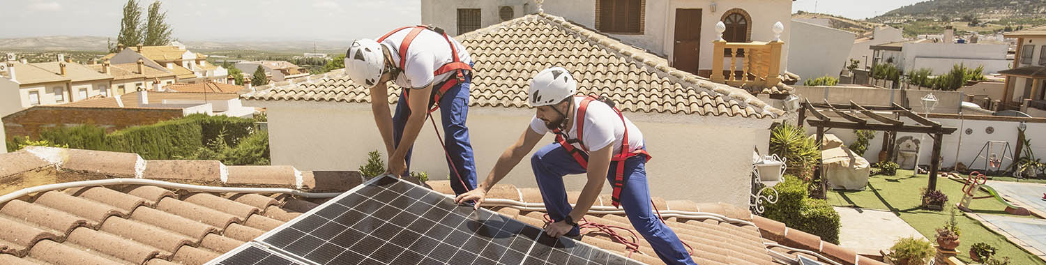 découvrez les risques associés aux panneaux photovoltaïques, notamment les problèmes de sécurité, d'installation et d'entretien. informez-vous sur les précautions à prendre pour garantir un fonctionnement optimal et durable de vos installations solaires.