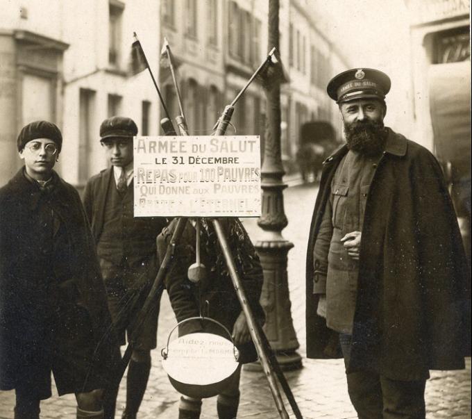 découvrez notre plateforme où l'amitié et les échanges sont au cœur des interactions. rejoignez une communauté chaleureuse et connectez-vous avec des personnes partageant vos intérêts. dites 'salut' et engagez des conversations enrichissantes !