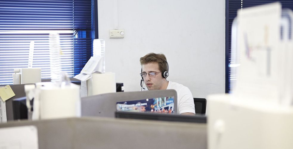 découvrez le siège oscaro, un meuble alliant confort et élégance pour sublimer votre intérieur. idéal pour toutes les occasions, ce siège est conçu pour offrir un soutien optimal tout en ajoutant une touche de style à votre décoration. optez pour l'exception avec le siège oscaro.