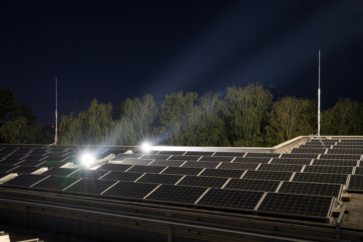 découvrez l'univers fascinant des solaires nuit, des dispositifs innovants qui capturent et utilisent l'énergie solaire pour illuminer vos nuits. profitez d'éclairages écologiques et économiques tout en ajoutant une touche de magie à votre extérieur.