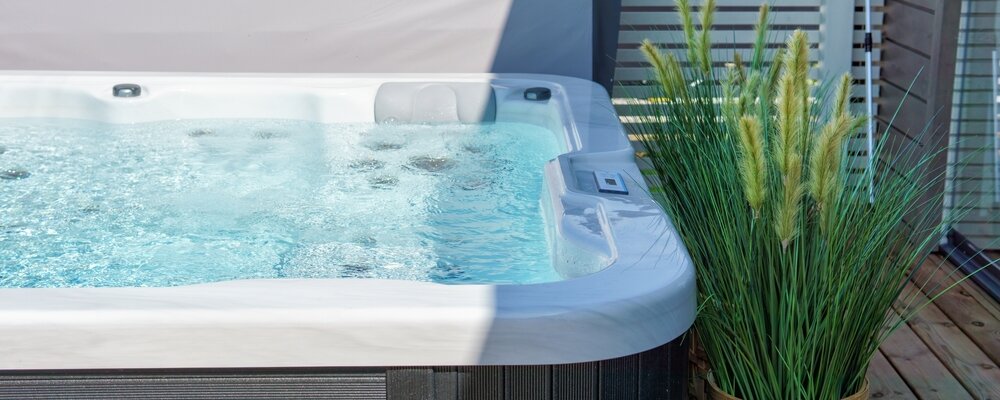 découvrez le bien-être ultime avec notre spa solaire, un havre de paix où chaleur et détente se rencontrent. profitez des bienfaits du soleil tout en vous relaxant dans un espace conçu pour revitaliser votre corps et votre esprit. éveillez vos sens et laissez-vous emporter par une expérience solaire unique.