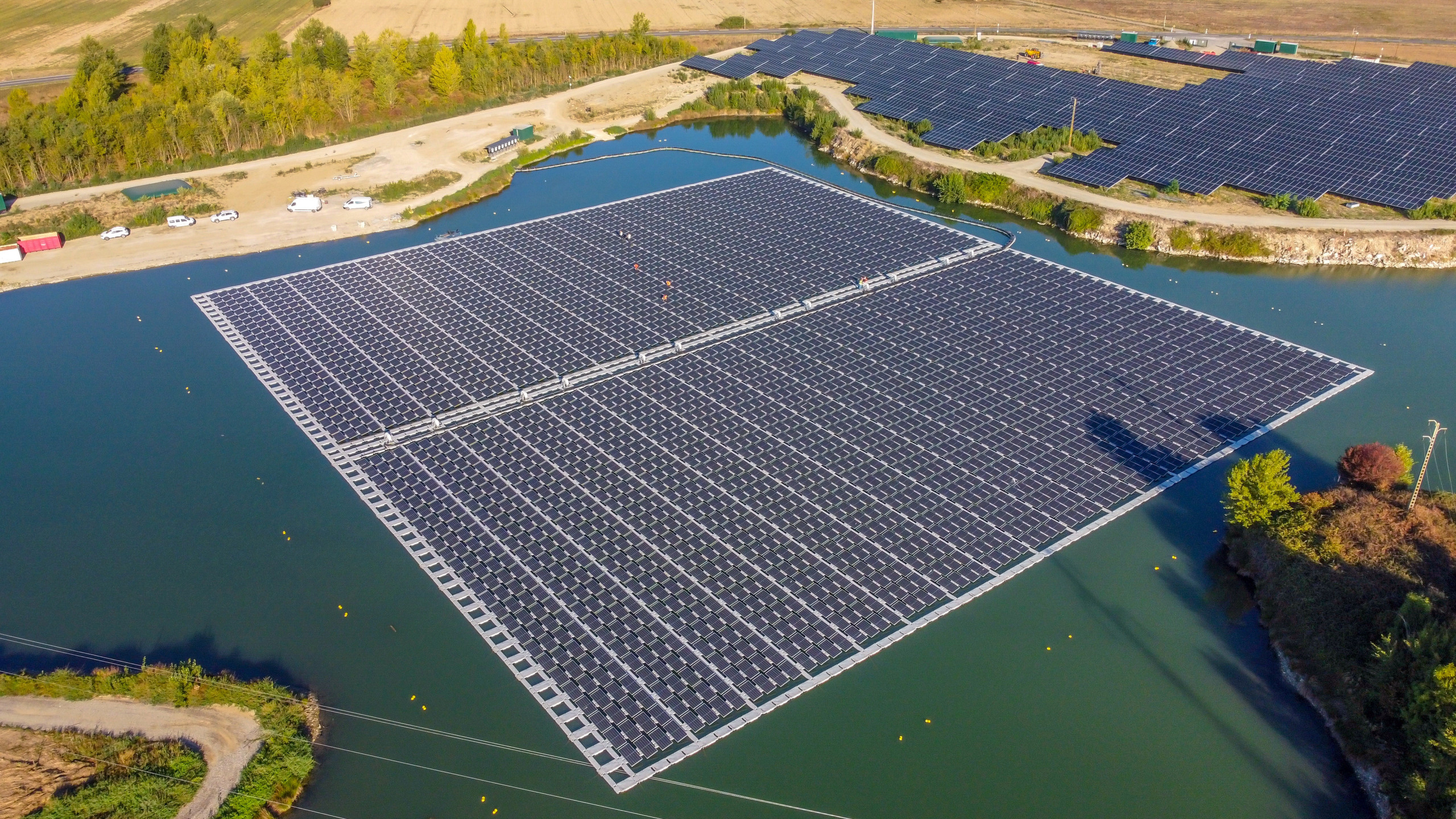 découvrez les solutions innovantes de stockage solaire urbain pour optimiser l'utilisation de l'énergie solaire dans les villes. apprenez comment ces systèmes écologiques améliorent l'efficacité énergétique et contribuent à un avenir durable.