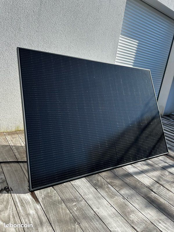 découvrez le sunology 400w, un panneau solaire performant et innovant, idéal pour répondre à vos besoins énergétiques tout en respectant l'environnement. profitez d'une technologie de pointe et d'une efficacité optimale pour une production d'énergie renouvelable.