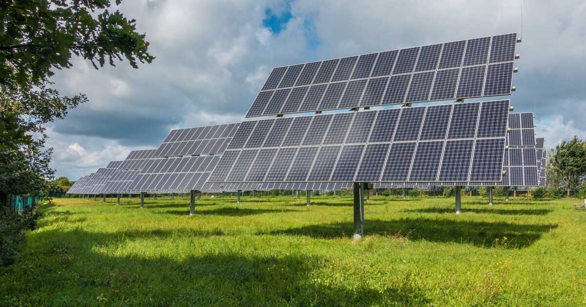 découvrez tout sur la surface photovoltaïque (pv) : son importance, son installation, et les avantages qu'elle offre pour la production d'énergie solaire durable. apprenez comment maximiser l'efficacité de vos panneaux solaires et contribuerez à un avenir énergétique plus vert.