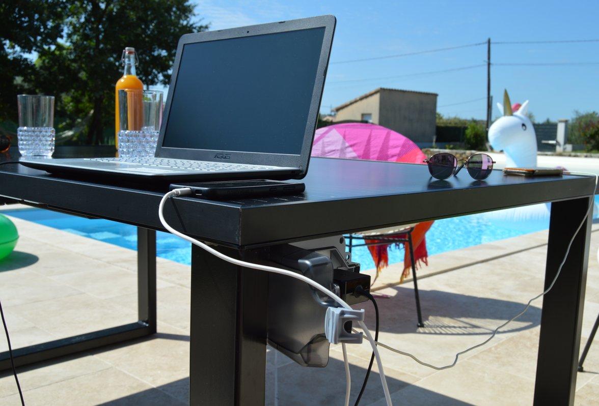 découvrez notre table pv, une solution innovante et durable pour optimiser l'utilisation de l'énergie solaire. conçue pour allier performance et esthétisme, cette table est idéale pour les espaces extérieurs et les événements écoresponsables.