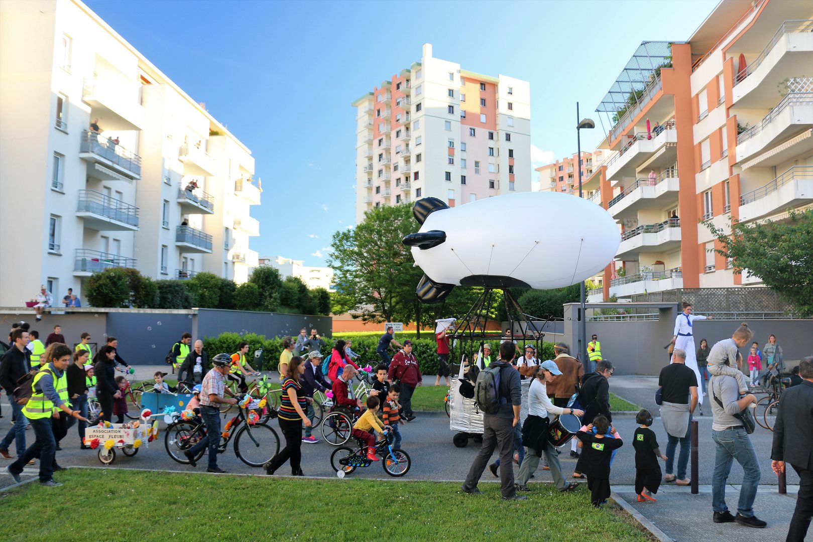 découvrez tempo 2017, une expérience immersive qui célèbre la musique, la danse et la créativité. plongez dans un univers d'innovation artistique et de performances captivantes qui vous transporteront à travers les rythmes et les émotions. ne manquez pas cet événement incontournable !