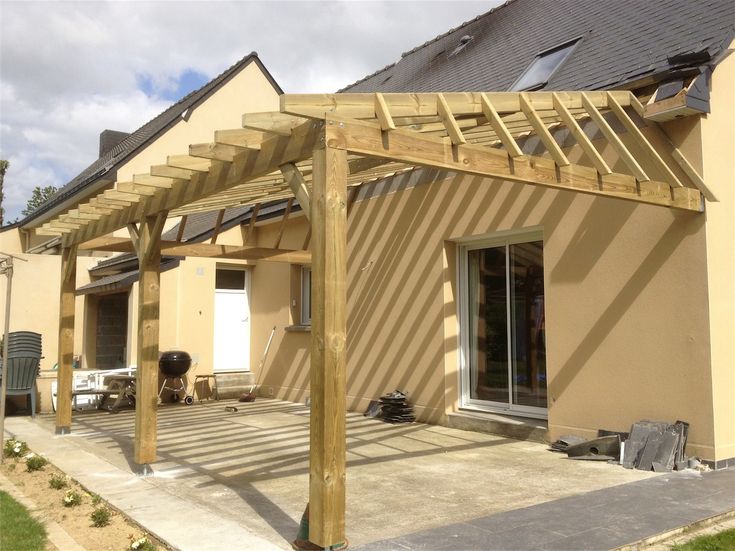 découvrez les avantages et caractéristiques de la toiture 3 pans, une option esthétique et fonctionnelle pour votre maison. explorez les différents matériaux et designs adaptés à vos besoins, tout en améliorant l'isolation et l'élégance de votre habitation.