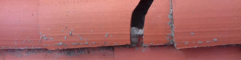 découvrez nos solutions efficaces pour réparer une toiture cassée. protégez votre maison des intempéries et évitez des dommages supplémentaires grâce à notre expertise en travaux de toiture. contactez-nous pour un diagnostic et un devis gratuits !