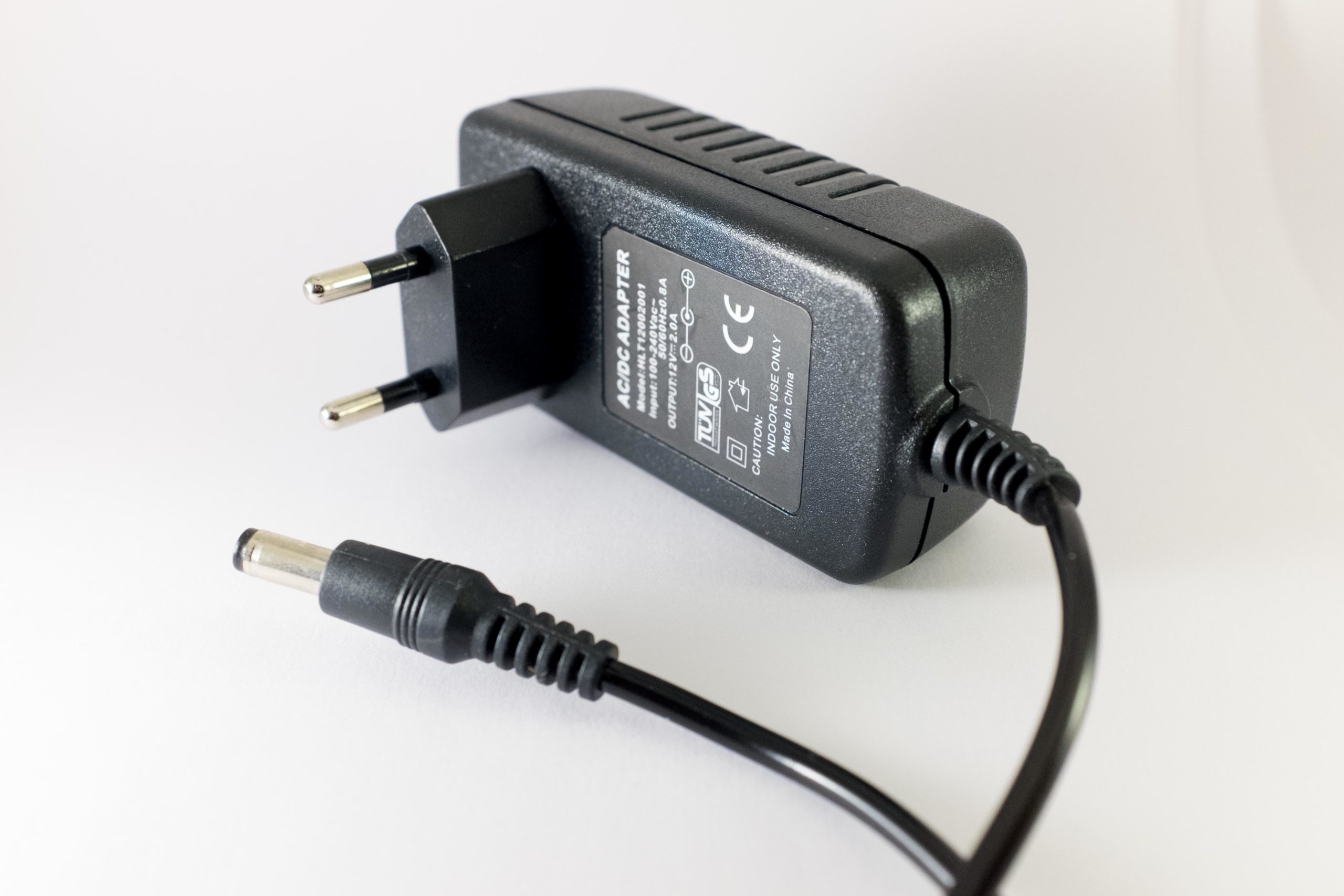 découvrez notre transformateur 220v à 12v, idéal pour convertir votre alimentation électrique. parfait pour les projets électroniques, il garantit une utilisation en toute sécurité et une performance optimale. obtenez la puissance dont vous avez besoin pour vos appareils avec fiabilité et efficacité.