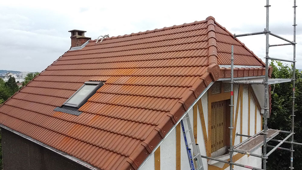 découvrez la tuile photovoltaïque 13, une solution innovante et esthétique pour optimiser la production d'énergie solaire sur votre toiture. idéale pour les projets de construction durable, elle combine performance, design et respect de l'environnement.