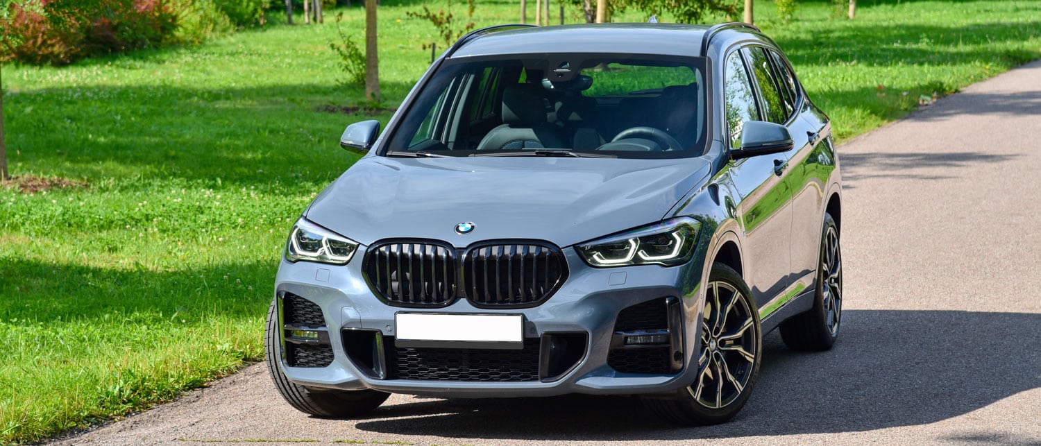 découvrez le x1 hybride, l'alliance parfaite entre performance et efficacité énergétique. explorez ses caractéristiques innovantes, sa technologie de pointe et son design élégant pour une expérience de conduite unique. idéal pour les trajets quotidiens comme pour les escapades, le x1 hybride redéfinit votre manière de rouler.