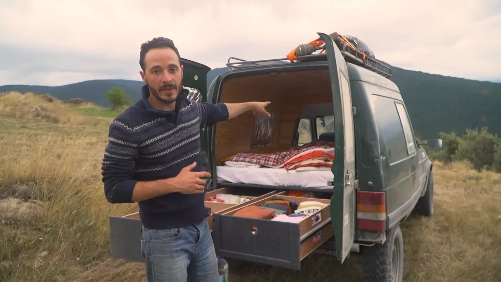 découvrez nos idées d'aménagement pour le citroën c15 : optimisation de l'espace, confort et style. transformez votre utilitaire en un espace fonctionnel et esthétique adapté à vos besoins.