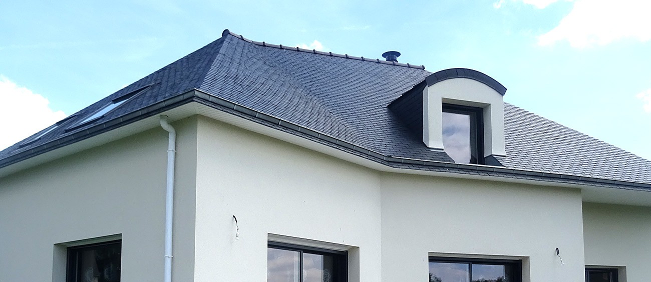 découvrez l'élégance intemporelle de l'ardoise sur volige, une solution esthétique et durable pour votre toiture. alliant tradition et modernité, ce matériau offre une protection optimale contre les intempéries tout en embellissant votre maison. optez pour une couverture en ardoise sur volige et valorisez votre habitat grâce à son allure raffinée.