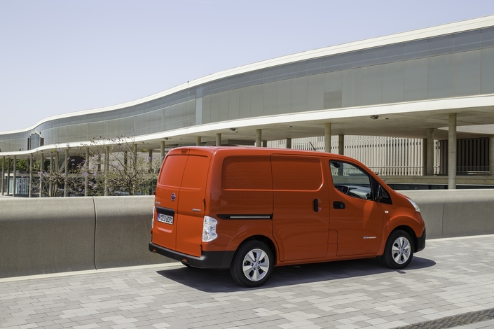 découvrez notre avis complet sur le nv200 : performances, confort, espace intérieur et rapport qualité-prix. idéal pour les professionnels recherchant un utilitaire polyvalent et fiable.