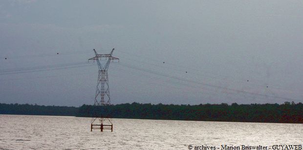 découvrez les causes et les solutions à la baisse de tension chez edf. informez-vous sur les impacts sur votre consommation et les démarches à suivre pour rétablir une alimentation électrique stable.
