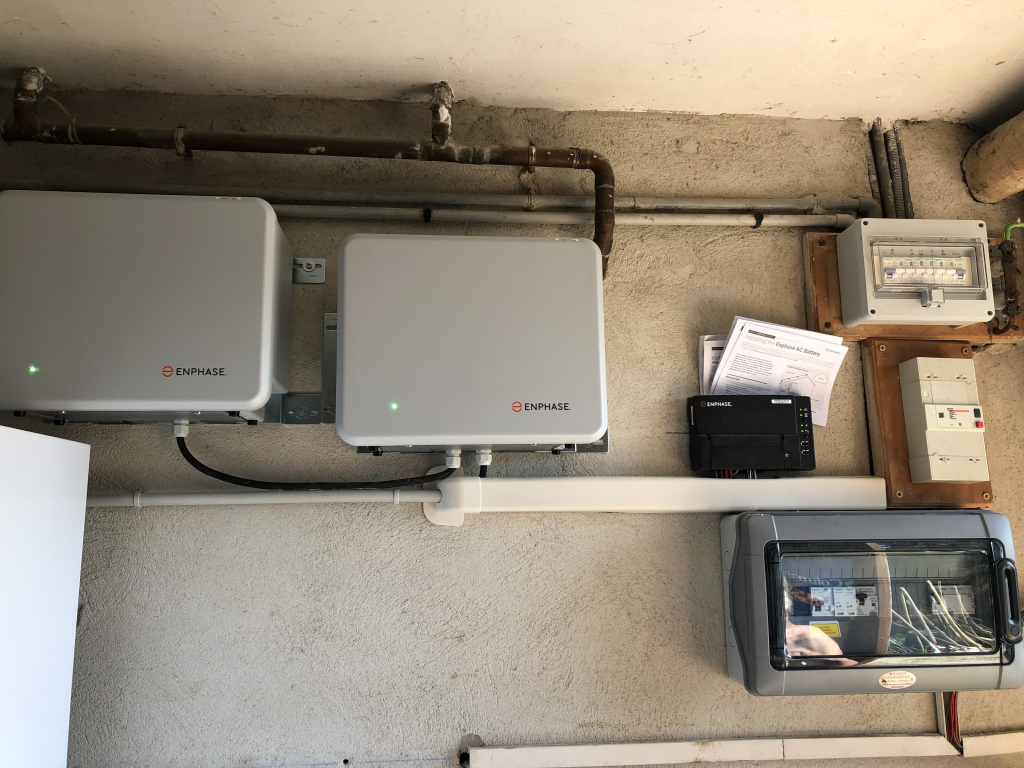 découvrez la batterie enphase, une solution innovante pour stocker et optimiser votre énergie solaire. performante, durable et intelligente, elle vous permet de réduire vos factures d'électricité tout en protégeant l'environnement. optez pour l'autonomie énergétique avec enphase.