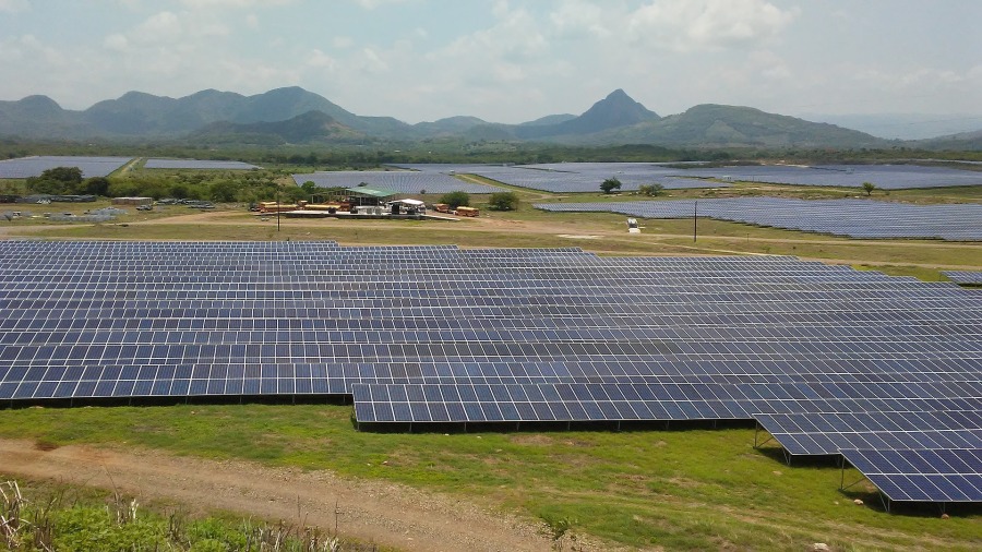 découvrez l'art de la bienséance photovoltaïque, où l'élégance rencontre l'énergie durable. apprenez à intégrer des solutions solaires respectueuses de l'esthétique de votre habitat tout en contribuant à un avenir énergétique responsable.