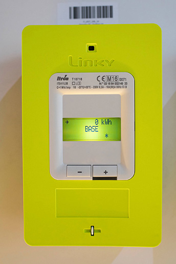 découvrez comment bloquer le compteur linky en toute légalité. protégez votre vie privée et gérez votre consommation d'énergie avec nos conseils pratiques et astuces. informez-vous sur les alternatives et les solutions pour un contrôle total de votre installation électrique.