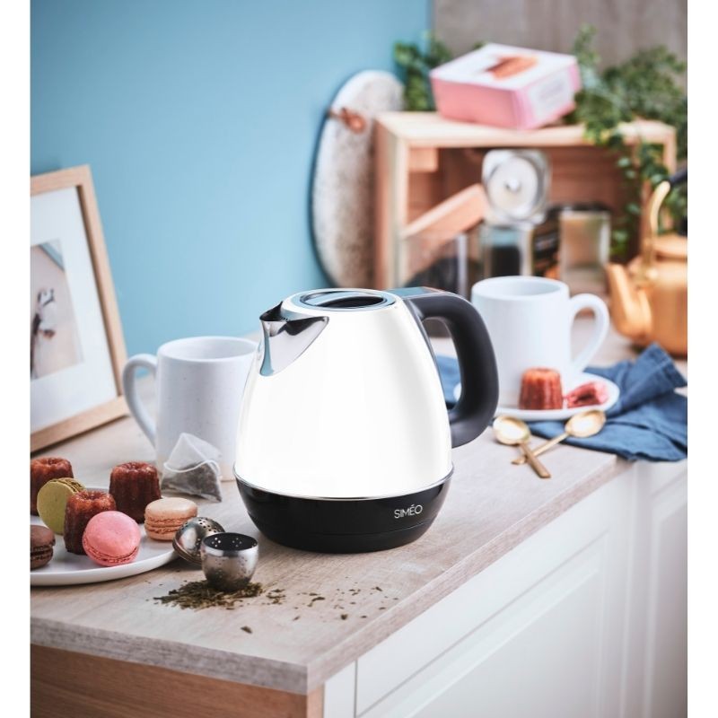 découvrez notre large sélection de bouilloires, idéales pour préparer vos boissons chaudes en un rien de temps. avec des designs modernes et des fonctionnalités pratiques, trouvez la bouilloire parfaite pour votre cuisine.