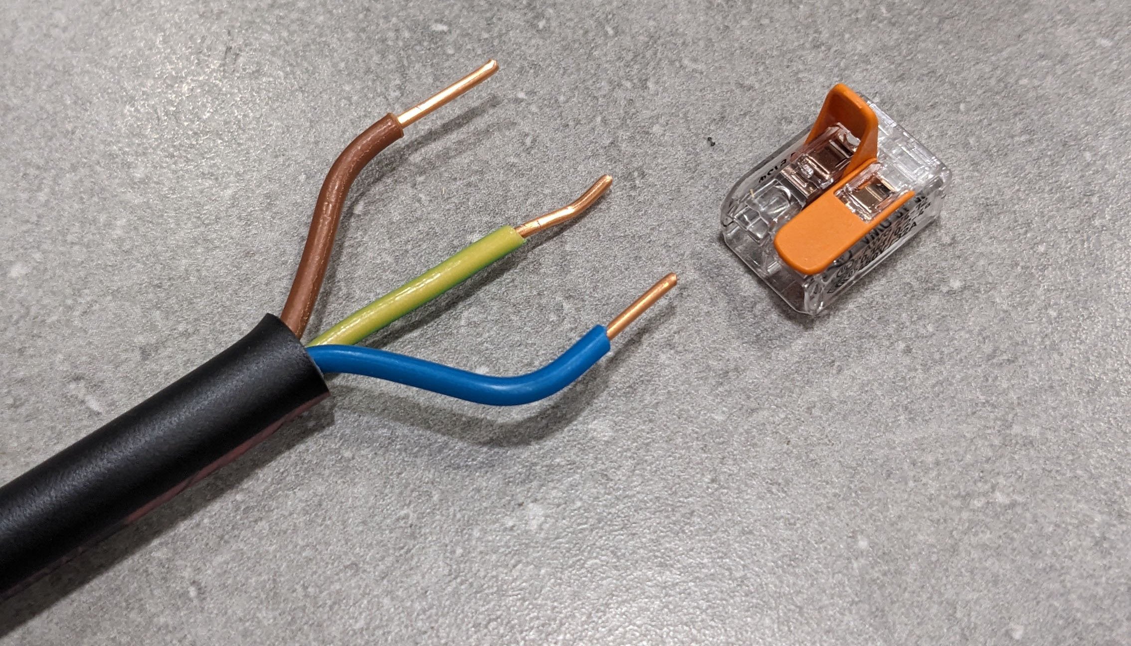 découvrez notre câble radiateur court, idéal pour une installation simplifiée et sécurisée de votre système de chauffage. conçu pour optimiser la diffusion de la chaleur, il assure performance et fiabilité dans toutes vos pièces.