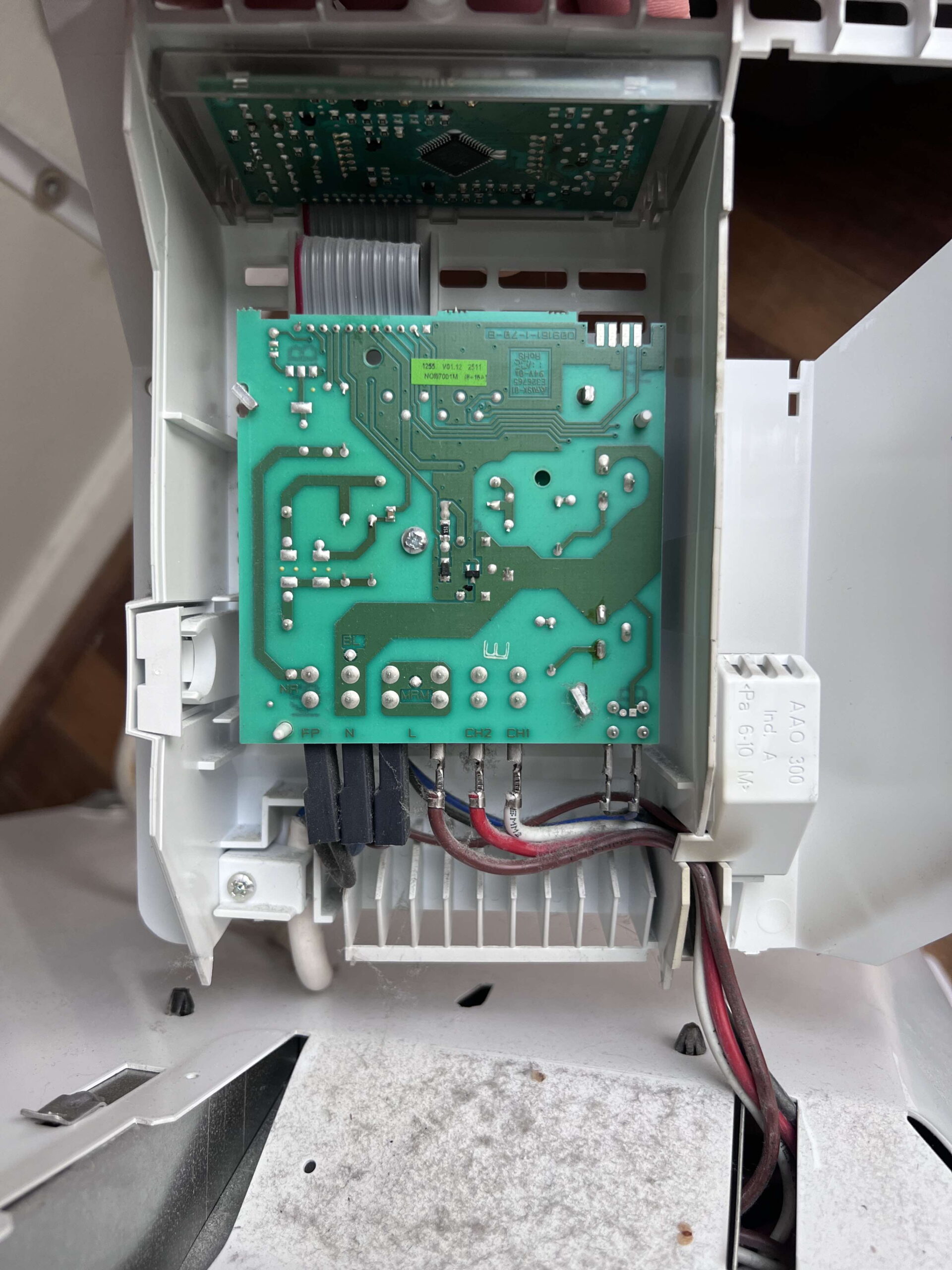 découvrez notre guide complet pour changer le câble de votre radiateur. apprenez étape par étape comment effectuer cette opération simplement et en toute sécurité, pour garantir le bon fonctionnement de votre système de chauffage.