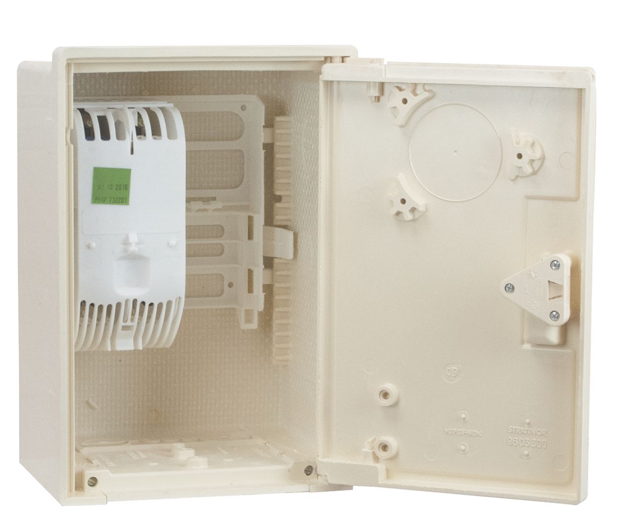 découvrez notre coffret enedis, conçu pour assurer une distribution électrique fiable et sécurisée. idéal pour les professionnels et les particuliers, ce coffret répond aux normes les plus strictes tout en apportant une solution esthétique à vos installations électriques.