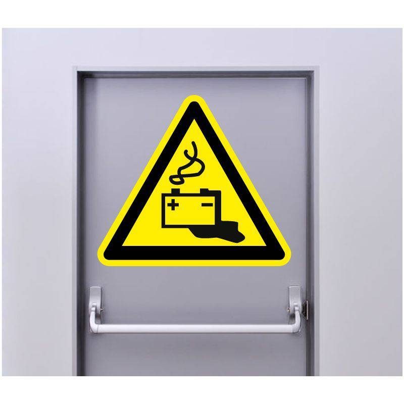 découvrez les dangers liés aux batteries : risques d'explosion, fuite de substances toxiques et conseils de sécurité pour manipuler et recycler vos batteries en toute sécurité.