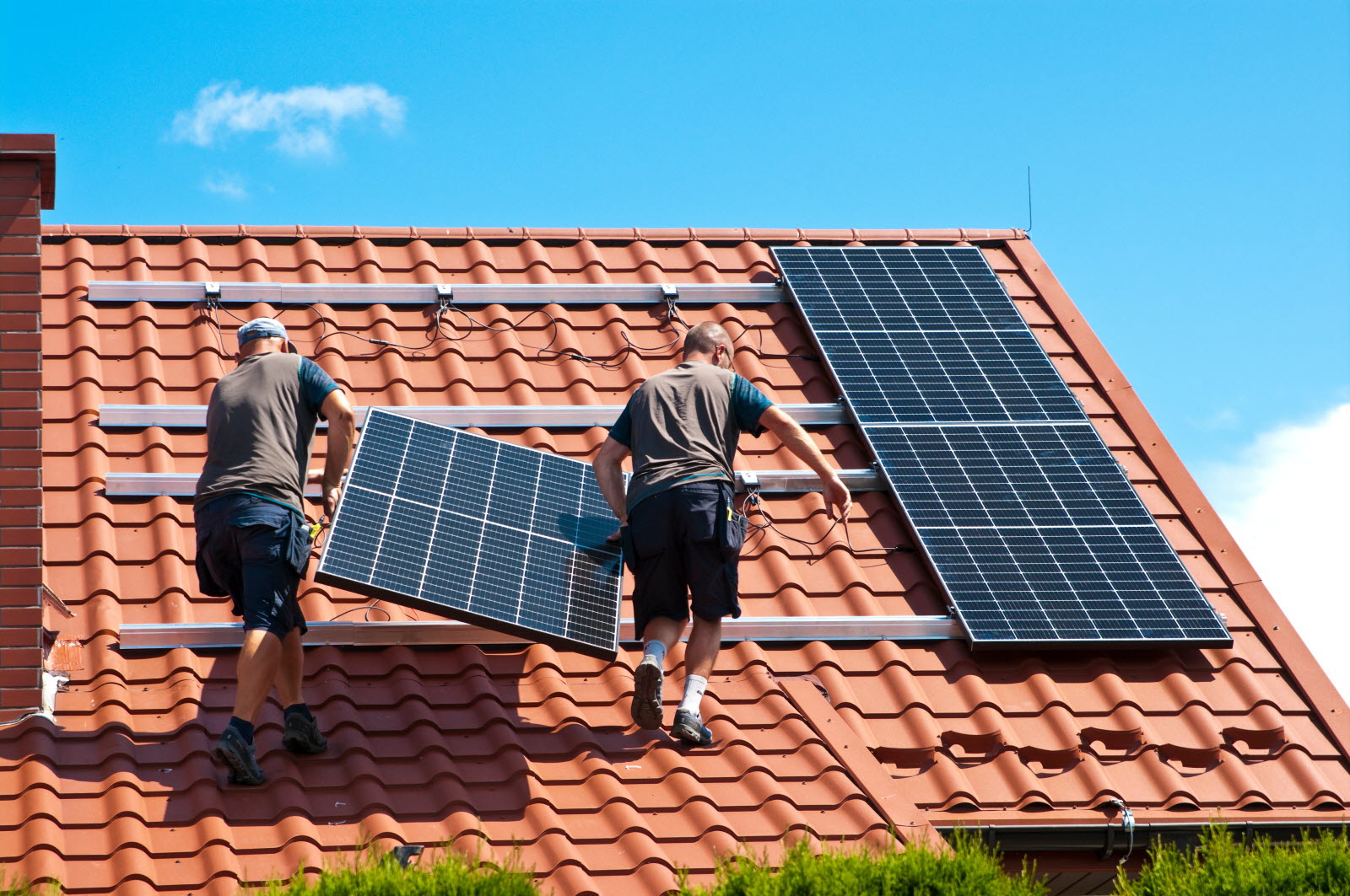 découvrez l'importance de déclarer vos panneaux solaires pour bénéficier d'avantages fiscaux et rester en conformité avec la législation. cette guide vous accompagne dans les démarches administratives nécessaires pour tirer le meilleur parti de votre installation solaire.