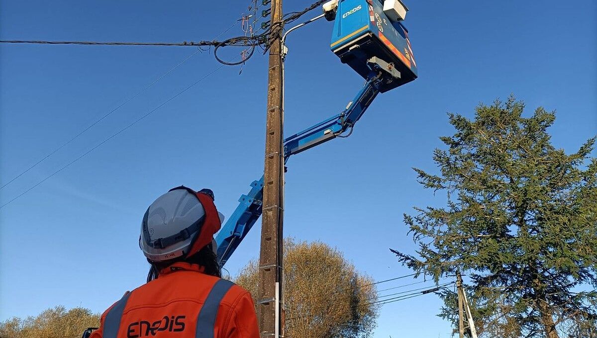 découvrez enedis, le gestionnaire du réseau électrique en france, qui assure la distribution d'électricité et l'entretien des infrastructures. informez-vous sur les services proposés, les démarches de raccordement et les innovations pour une énergie plus durable.