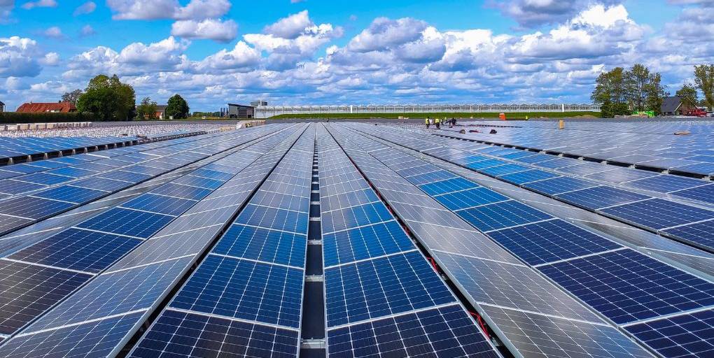 découvrez comment l'énergie solaire transforme notre manière de produire et consommer de l'énergie. apprenez les avantages, les technologies innovantes et les opportunités d'investissement dans un secteur en pleine expansion.