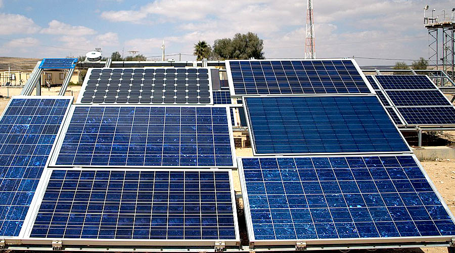 découvrez comment l'énergie solaire transforme les pays en développement en apportant une solution durable et accessible pour l'électrification, la réduction des émissions de carbone et l'amélioration de la qualité de vie.