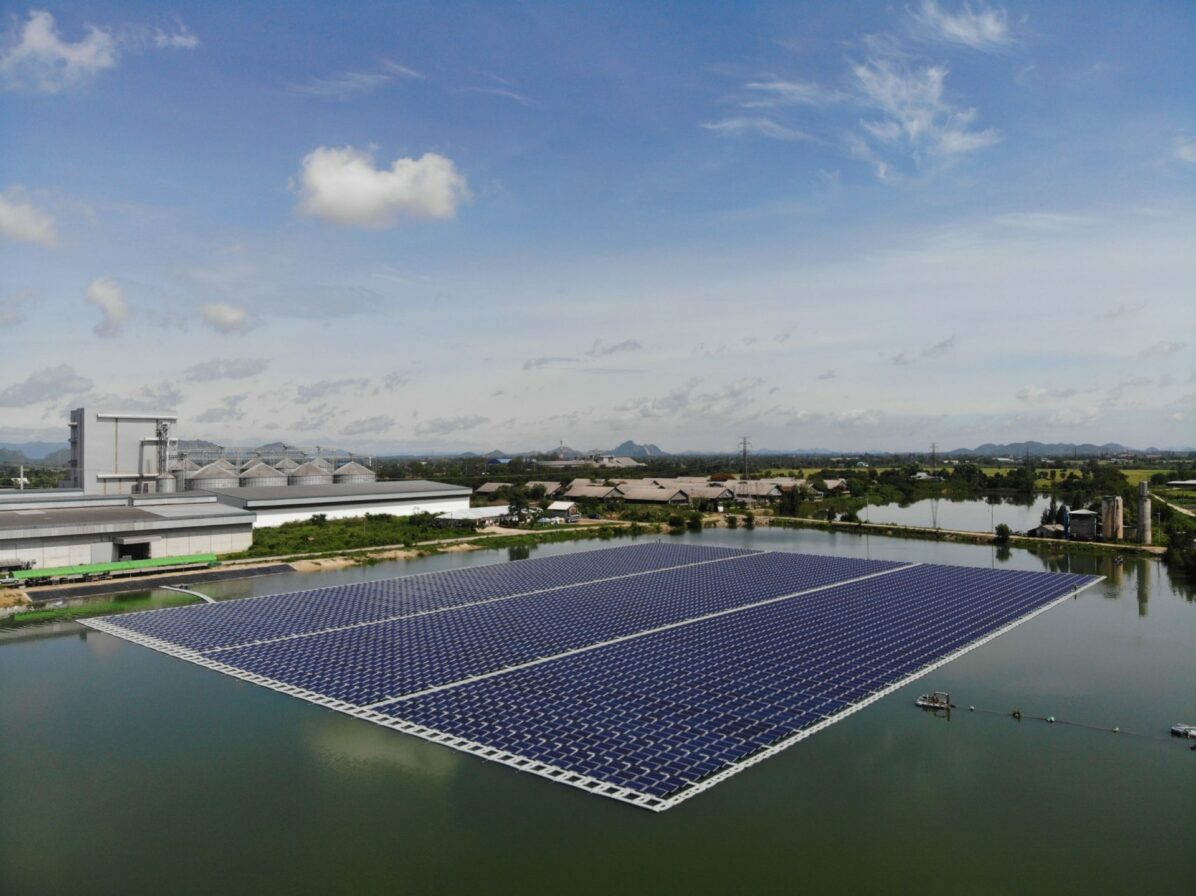 découvrez comment l'énergie solaire urbaine transforme nos villes en lieux durables et performants. explorez les solutions innovantes pour intégrer des panneaux solaires dans les espaces urbains, maximiser l'efficacité énergétique et réduire l'empreinte carbone tout en améliorant la qualité de vie des citadins.