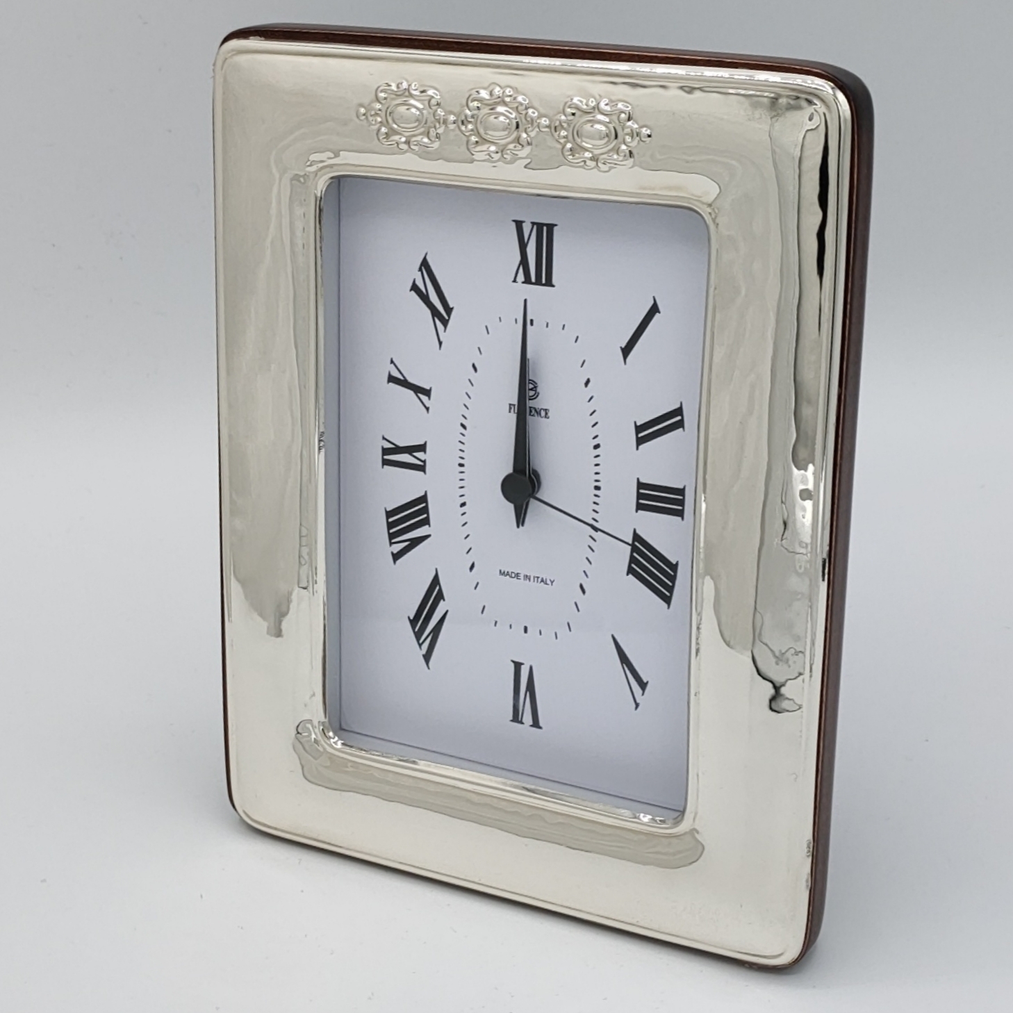 découvrez notre collection d'horloges secondes, alliant précision et style. parfaites pour apporter une touche contemporaine à votre intérieur, nos horloges ajoutent fonctionnalité et esthétique à chaque pièce.