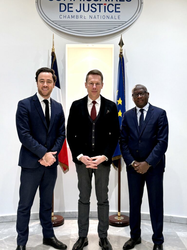 découvrez infogreffe, le service public d'information sur les entreprises en france. accédez à des données légales, financières et juridiques pour vous aider dans la gestion de votre entreprise et dans vos démarches administratives.