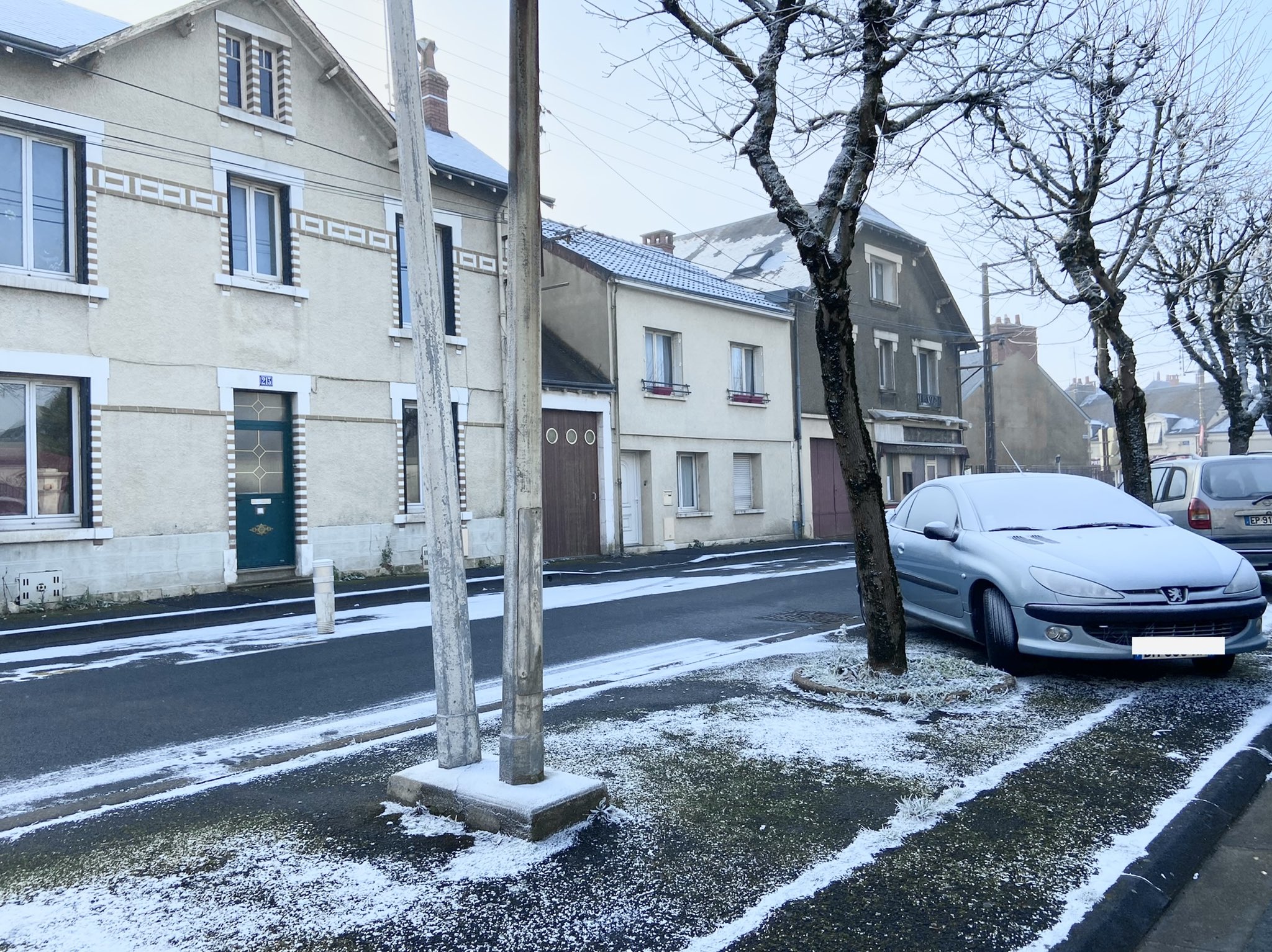 découvrez les prévisions météorologiques à châteauroux : températures, conditions climatiques et tendances pour les jours à venir. restez informé et planifiez vos activités en toute sérénité grâce à notre météo détaillée.