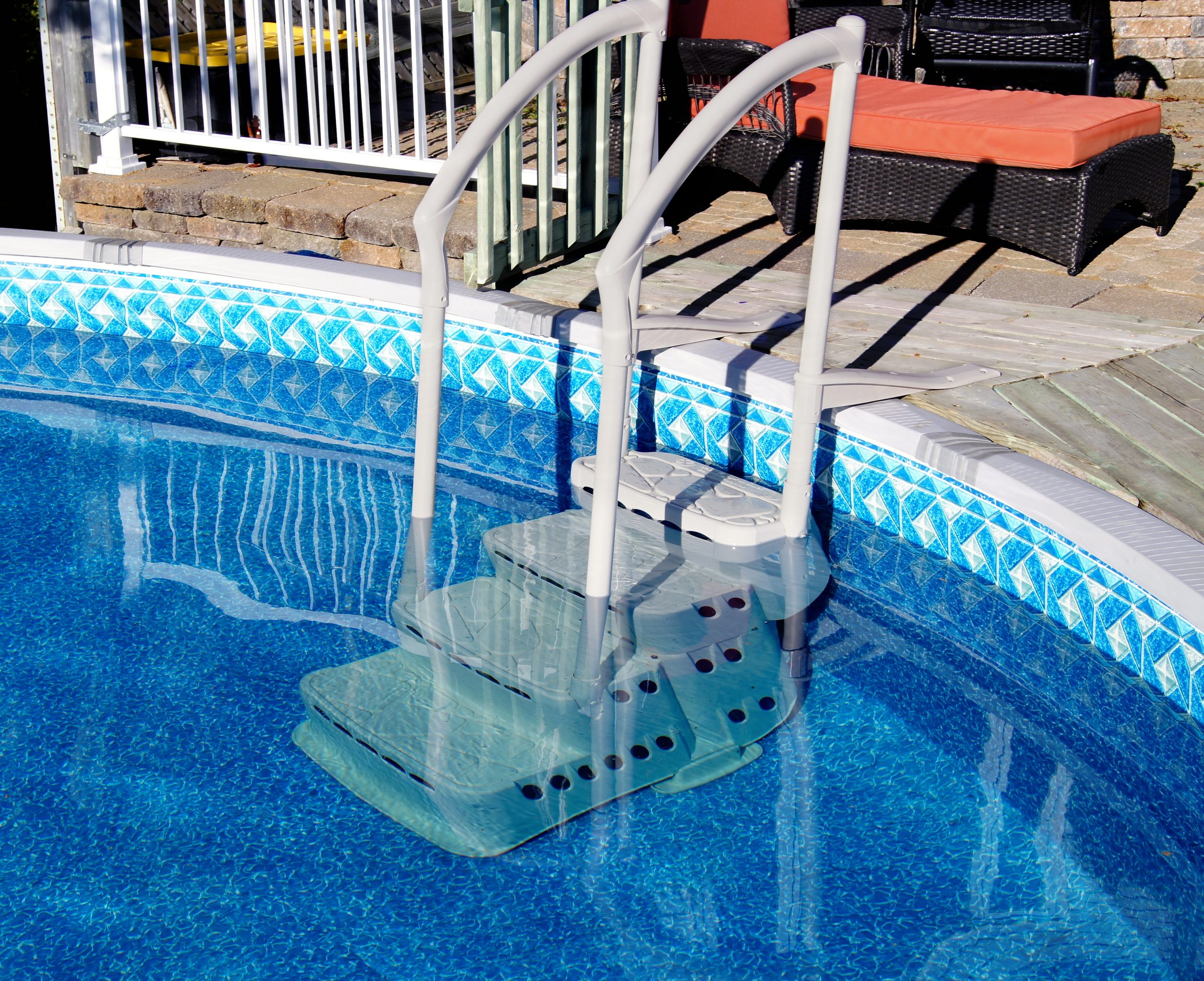 découvrez l'importance de la mise à la terre de votre piscine pour garantir la sécurité de votre installation. apprenez les étapes essentielles, les normes à respecter et les conseils pratiques pour une piscine conforme et sécurisée.