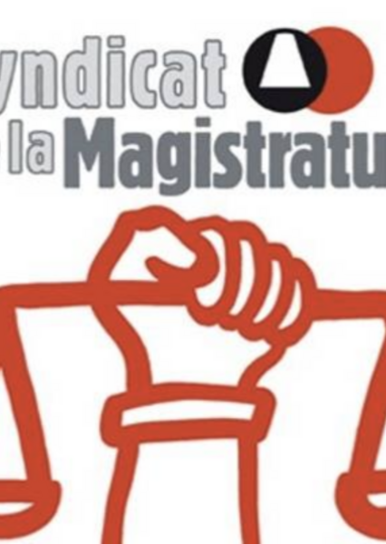 découvrez notre analyse approfondie sur la notion de neutralité politique, explorant ses implications, ses avantages et ses défis dans le monde moderne. un regard éclairé sur comment rester impartial face aux enjeux contemporains.