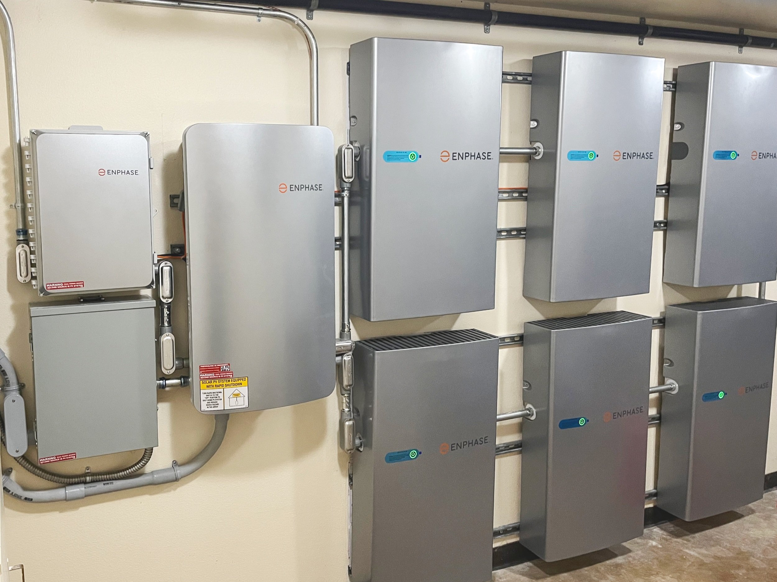 découvrez les notes et évaluations des batteries enphase, conçues pour optimiser le stockage d'énergie solaire. informez-vous sur leurs performances, durabilité et fiabilité pour faire le meilleur choix pour votre installation solaire.
