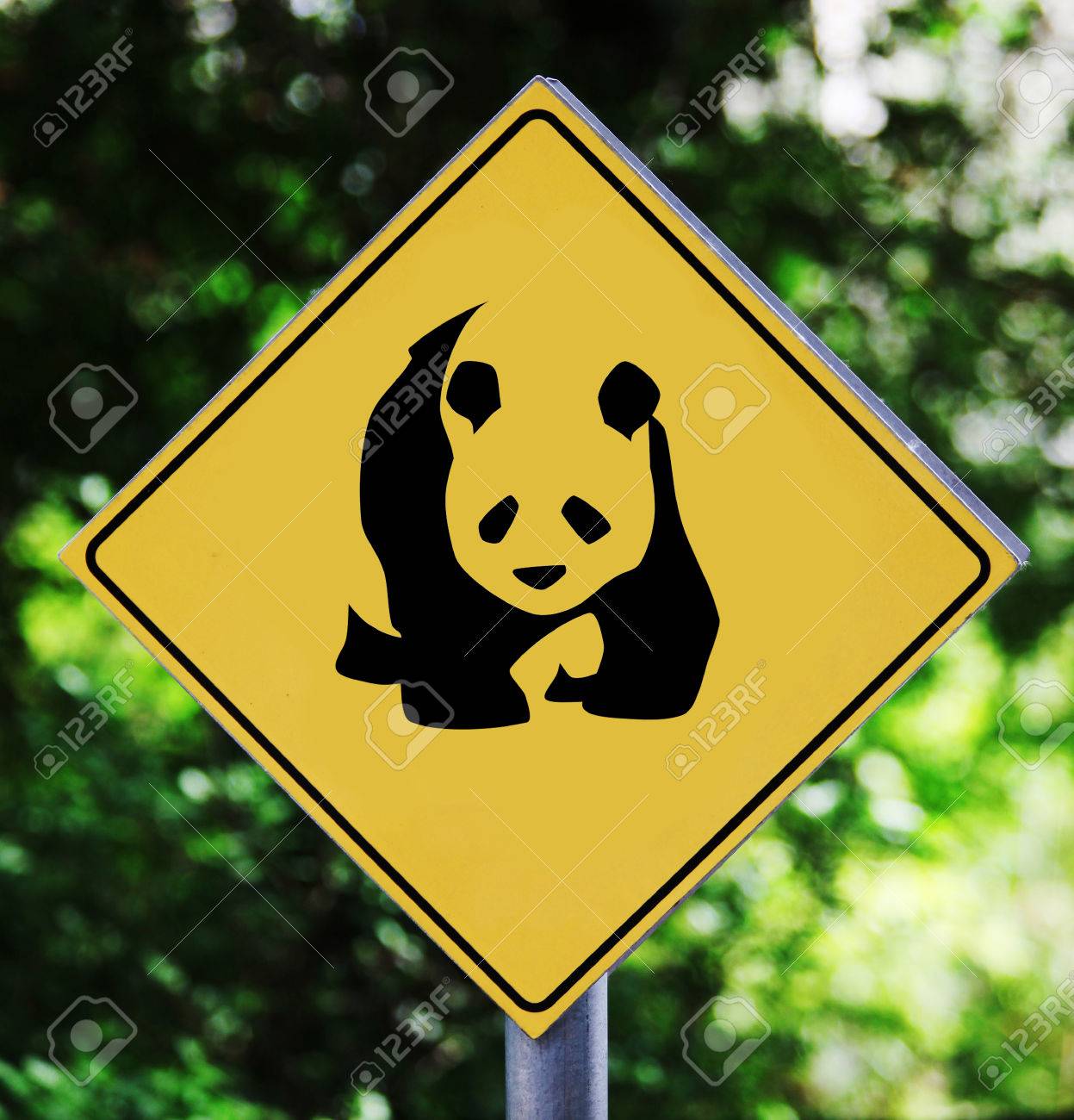 découvrez notre incroyable panneau panda, une décoration unique et originale pour apporter une touche ludique à votre intérieur. fabriqué avec des matériaux de qualité, ce panneau allie esthétisme et durabilité, parfait pour les amoureux de la nature et les passionnés d'animaux.