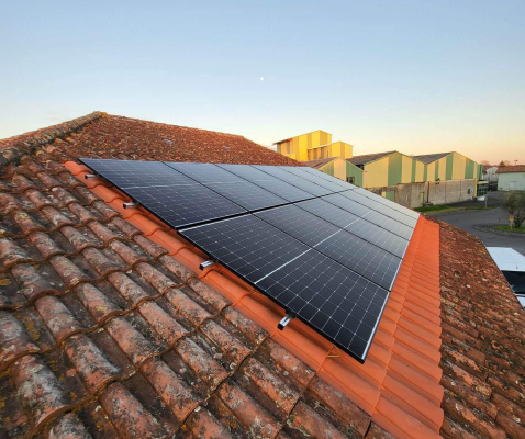 découvrez notre avis sur le panneau solaire à 1 euro. est-ce une opportunité intéressante pour réduire vos factures d'énergie ? informez-vous sur son efficacité, ses avantages et ce que les utilisateurs en pensent.