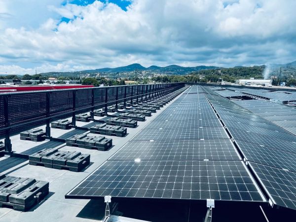 découvrez les panneaux solaires lidl, une solution économique et écologique pour réduire votre facture d'électricité. profitez de l'énergie renouvelable tout en faisant un geste pour la planète. installation simplifiée et performance garantie !