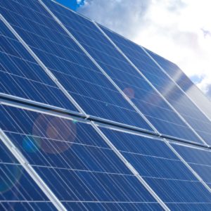 découvrez comment les panneaux solaires peuvent fonctionner efficacement sous la pluie, optimisant votre production d'énergie même par temps humide. informez-vous sur les technologies et astuces pour maximiser l'énergie solaire dans toutes les conditions météorologiques.