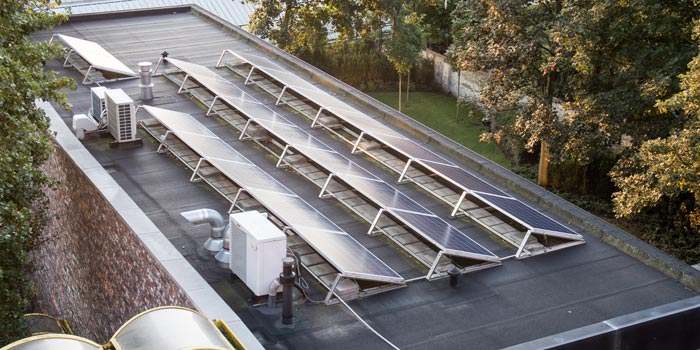 découvrez les avantages des panneaux solaires pour toiture : une solution écologique et économique qui optimise votre espace, réduit votre facture d'électricité et contribue à la transition énergétique. profitez d'une énergie renouvelable et durable !