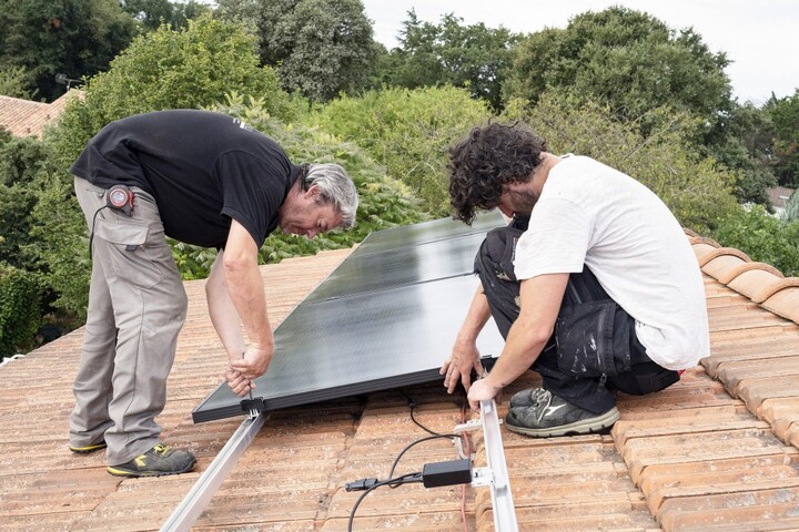 découvrez les avantages des panneaux solaires pour une énergie propre et durable. informez-vous sur les différentes options disponibles, leur installation et comment ils peuvent réduire vos factures d'électricité tout en contribuant à la préservation de l'environnement.