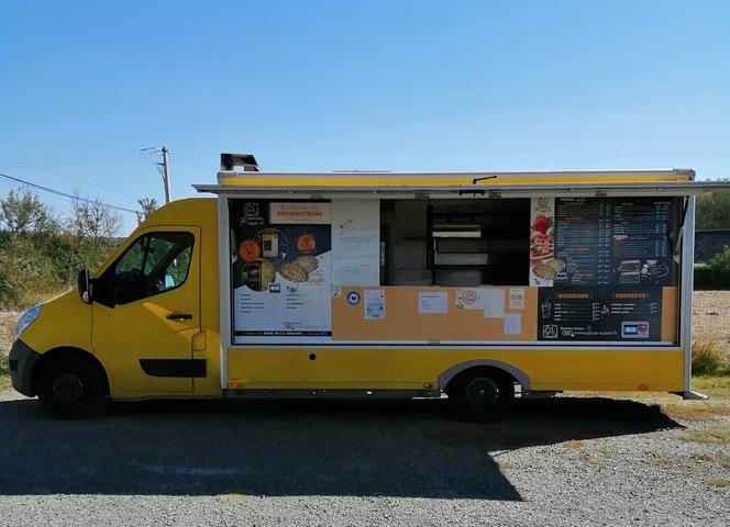 découvrez l'authenticité des saveurs italiennes avec notre camion à pizza, offrant des recettes artisanales réussies et des ingrédients frais. savourez une délicieuse pizza tout en profitant de l'ambiance conviviale. parfait pour vos événements ou une pause gourmande sur le pouce !