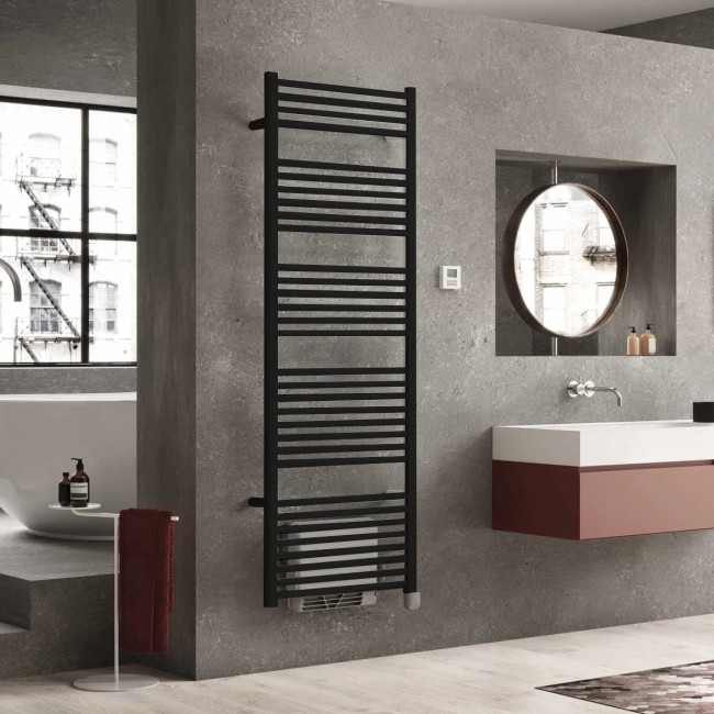 découvrez notre gamme de sèche-serviettes noirs alliant élégance et fonctionnalité. idéals pour garder vos serviettes bien chaudes et votre salle de bains au style moderne, ces appareils sont le choix parfait pour allier confort et décoration.