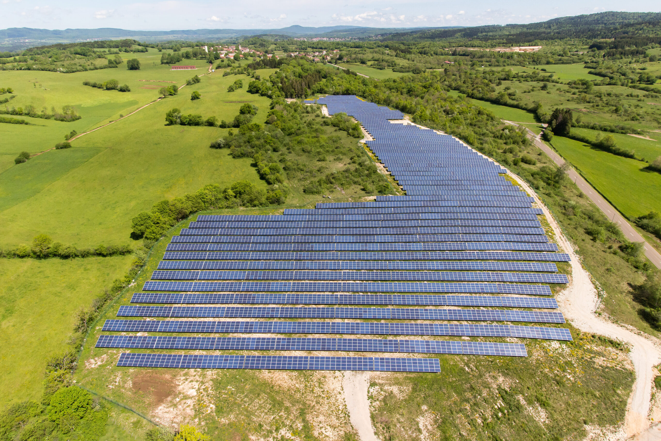 découvrez nos services d'ingénierie solaire, conçus pour optimiser l'intégration des solutions d'énergie solaire dans vos projets. profitez de notre expertise pour un avenir durable et économiquement viable.