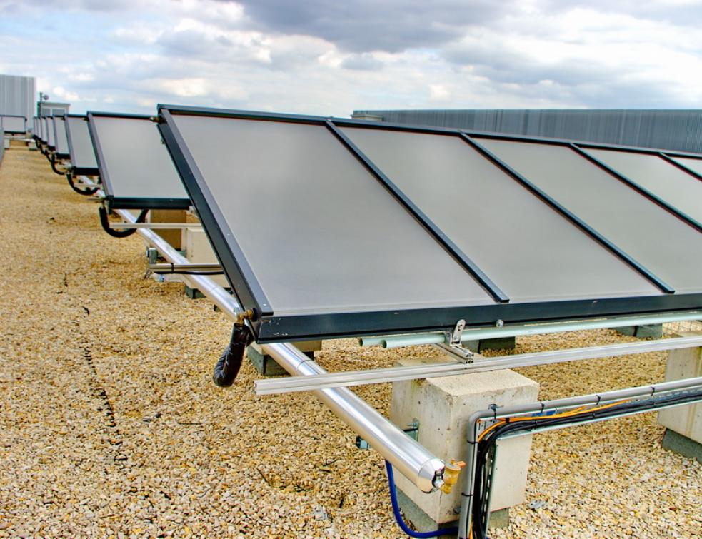 découvrez le solaire thermique, une solution énergétique durable qui transforme l'énergie du soleil en chaleur pour vos besoins domestiques. apprenez comment cette technologie peut réduire votre facture d'énergie tout en protégeant l'environnement.