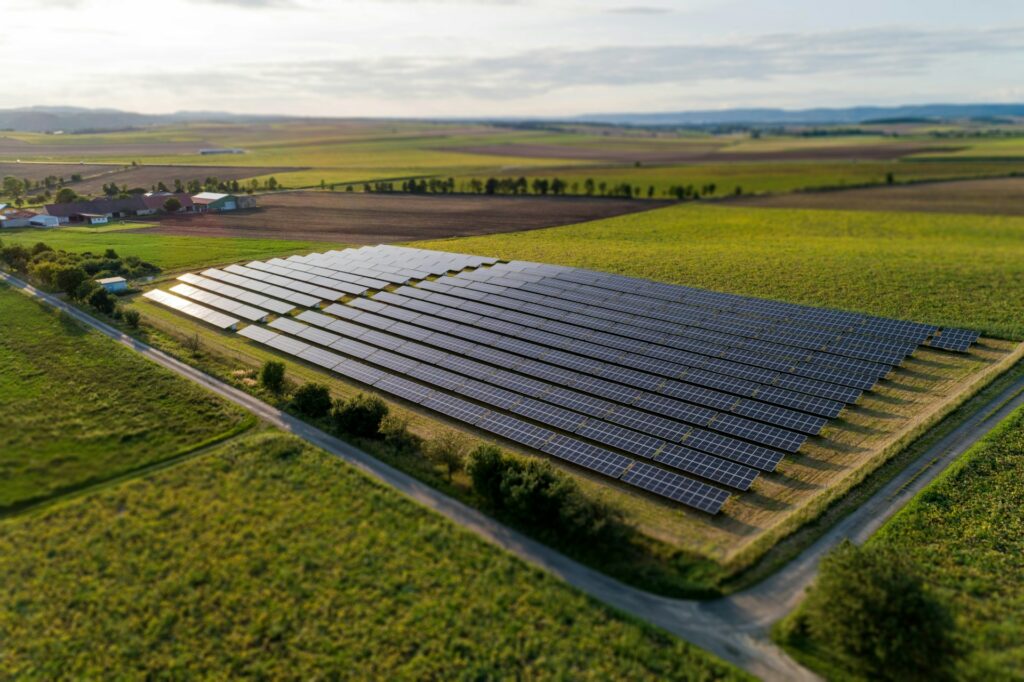 explorez les dernières tendances en matière de photovoltaïque et découvrez comment les technologies solaires évoluent pour répondre aux besoins énergétiques actuels et futurs. restez à la pointe des innovations, des solutions écologiques et des opportunités d'investissement dans le secteur de l'énergie renouvelable.