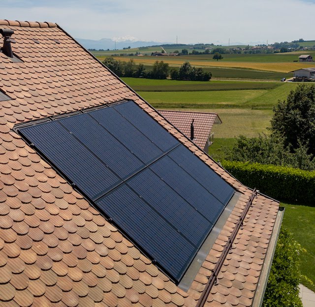 découvrez comment les toits solaires transforment votre maison en une source d'énergie renouvelable. apprenez les avantages, l'installation et les économies d'énergie possibles grâce à cette innovation écologique.